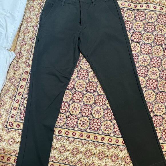BYLT Everday Pant 2.0 Worn Once 31/30 - Picture 1 of 4